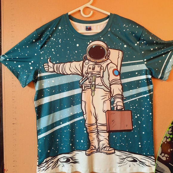 Full graphics front/ back astronaut shirt, silky comfortable fabric, nice! - Picture 3 of 6